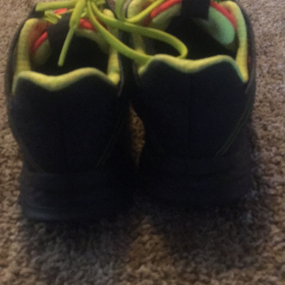 ADIDAS - Picture 4 of 6